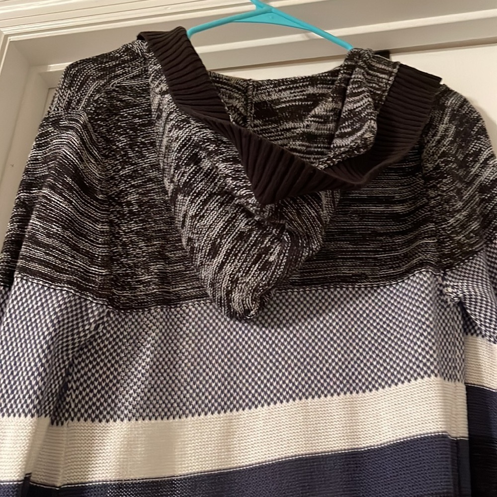 Cardigan - Picture 2 of 2